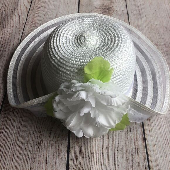 Carter's Spring/Summer Dress with Hat - Picture 9 of 12